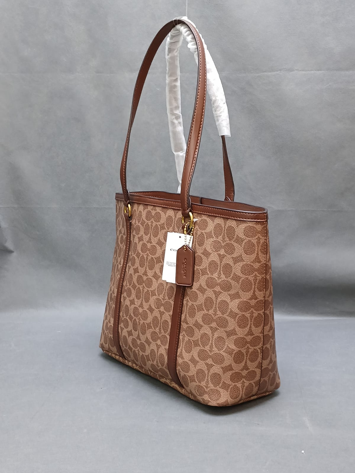 C.O.A.C.H TOTE BAG
