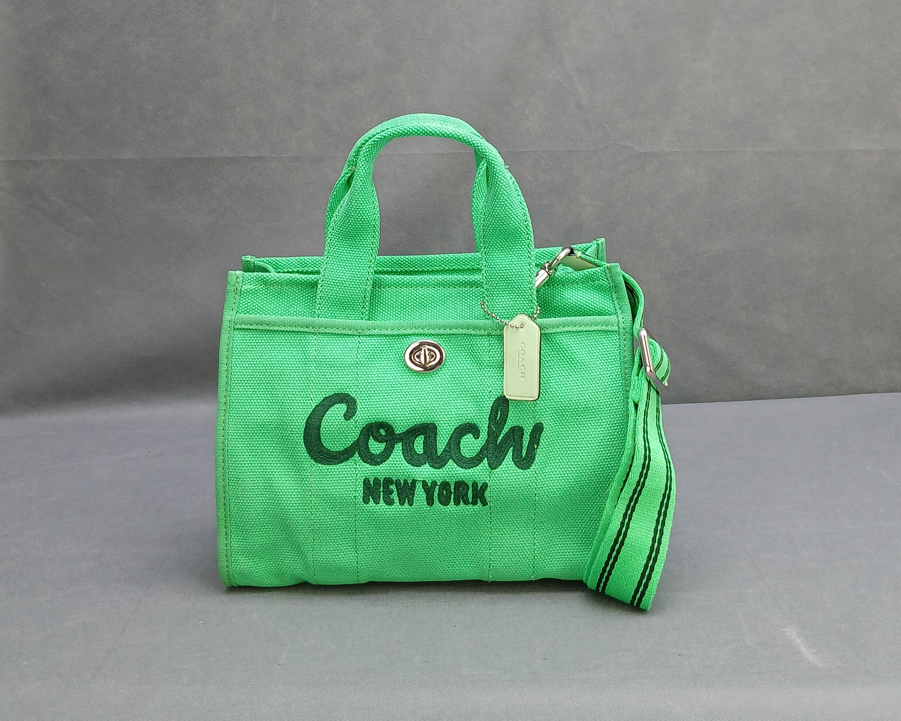 C.O.A.C.H CARGO TOTE BAG – brandedstock-eg