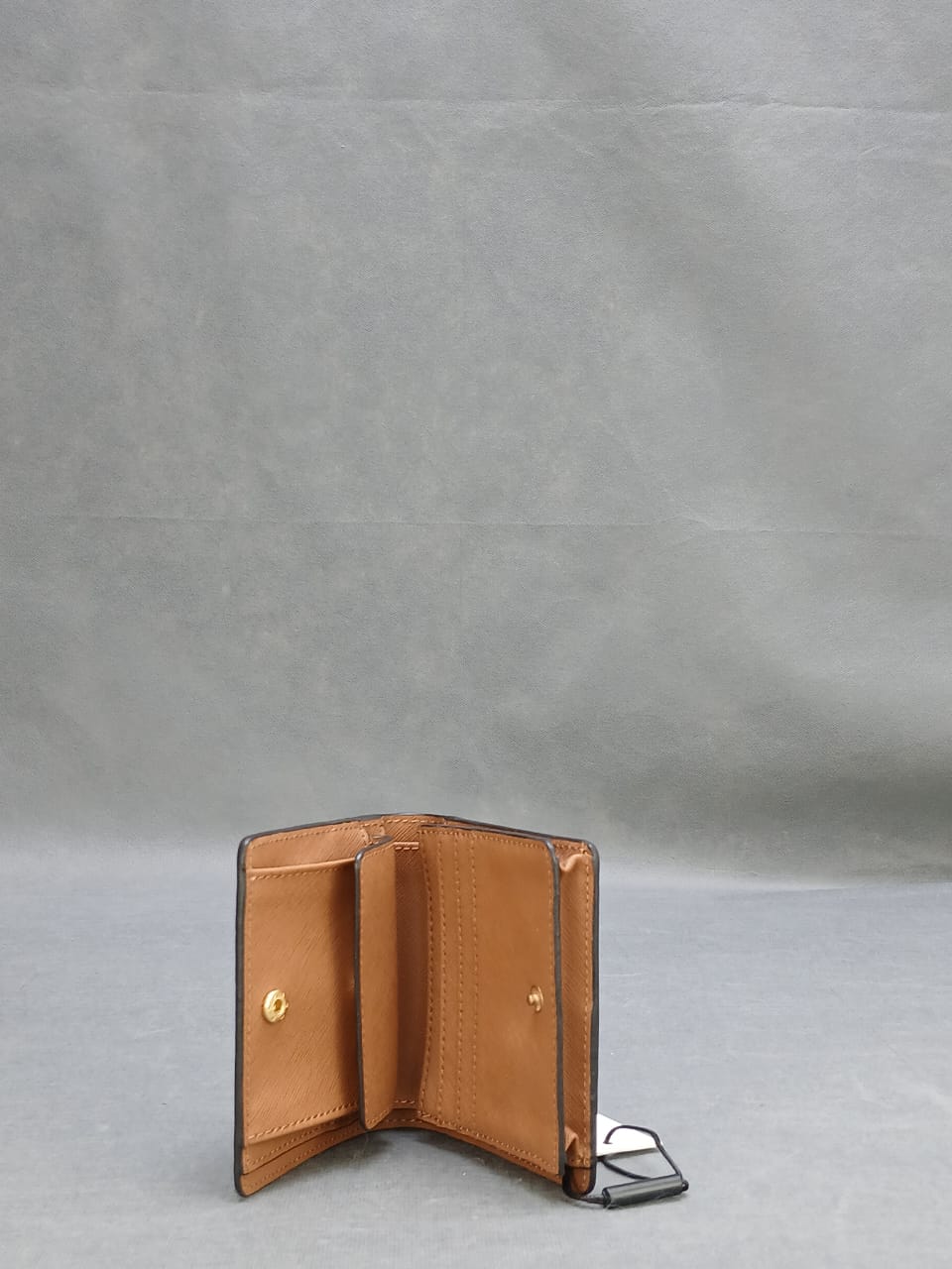 C-A-L-V-I-N K-L-E-I-N BIFOLD WALLET