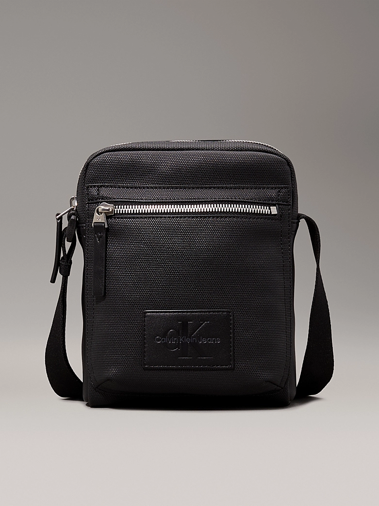 C-A-L-V-I-N K-L-E-I-N CROSSBODY BAG