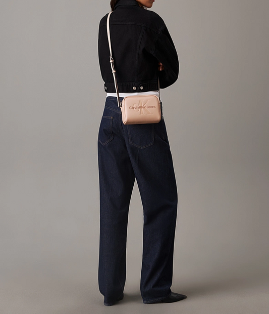 C-A-L-V-I-N K-L-E-I-N CROSSBODY BAG