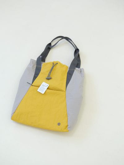 L-U-L-L-L-E-M-O-N BACKPACK BAG