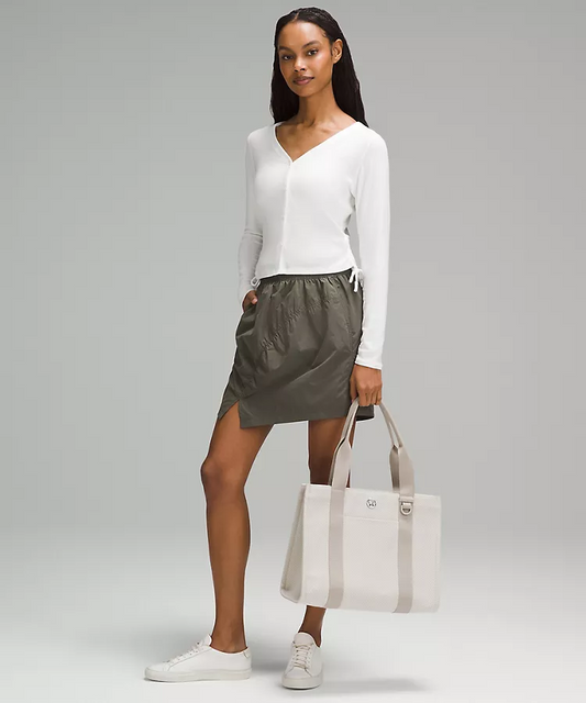 L.u.l.u-l.e.m.o.n Tote Bag