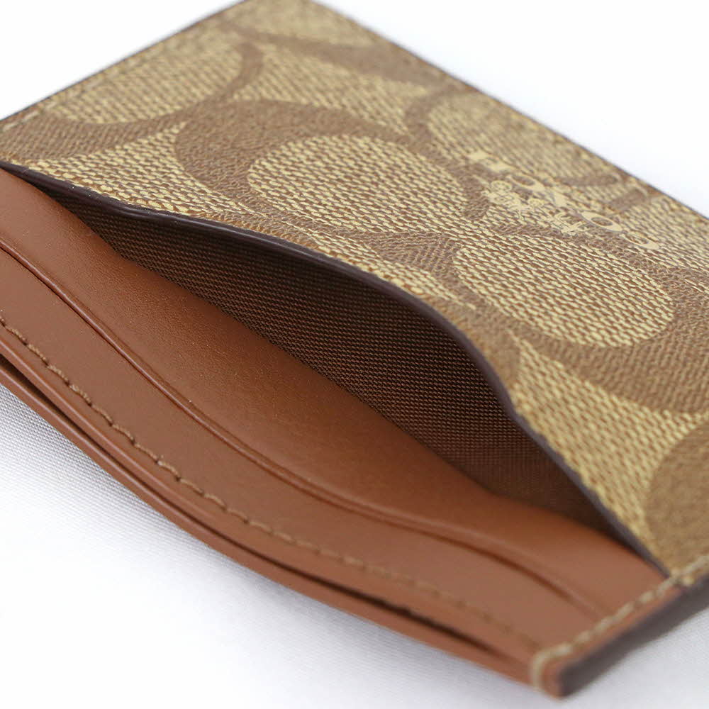 C-O-A-C-H CARDHOLDER