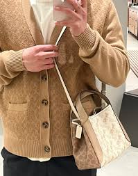 C-O-A-C-H CROSSBODY Bag