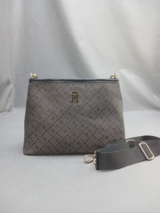 T.O.M-M.Y H.I.L.F-I.G.E.R CROSSBODY BAG