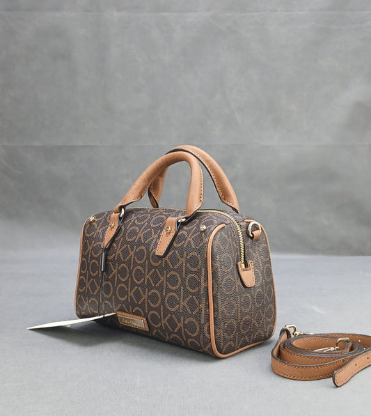 C-A-L-V-I-N K-L-E-I-N CROSSBODY BAG