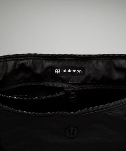 L.U.L.L-L-E.M.O.N SHOULDER BAG LU9CACS BLACK FOR WOMEN