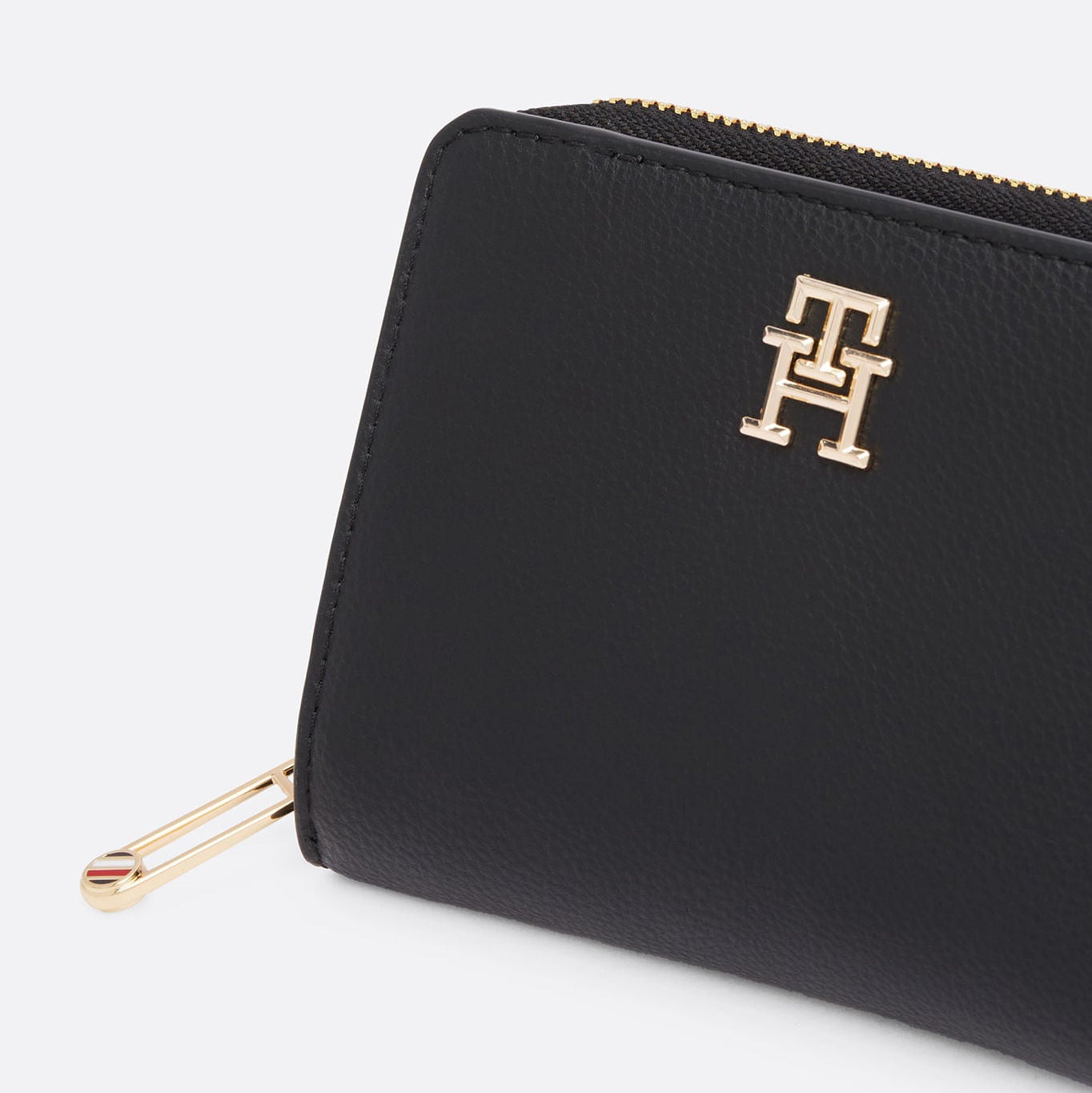 T.O.M-M.Y H.I.L.F-I.G.E.R WALLET AW0AW16917BDS BLACK FOR WOMEN