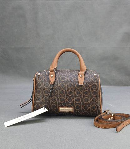 C-A-L-V-I-N K-L-E-I-N CROSSBODY BAG