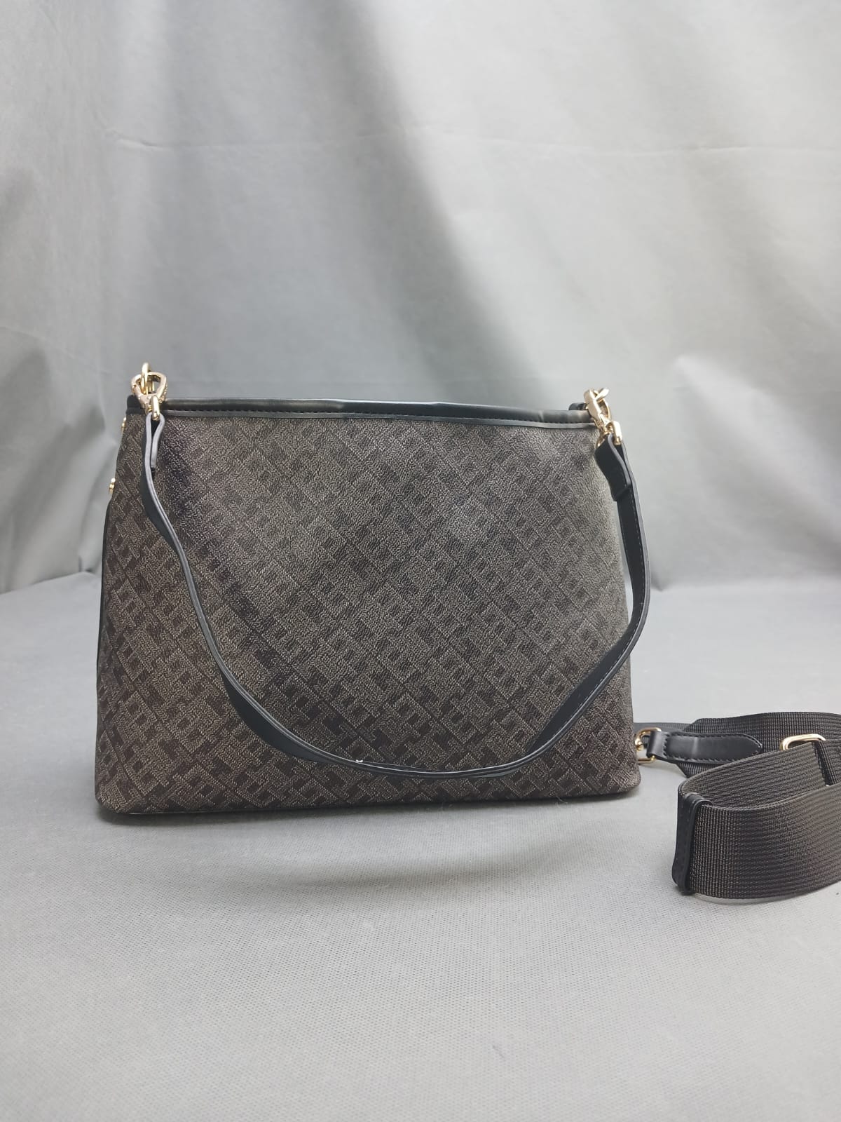 T.O.M-M.Y H.I.L.F-I.G.E.R CROSSBODY BAG