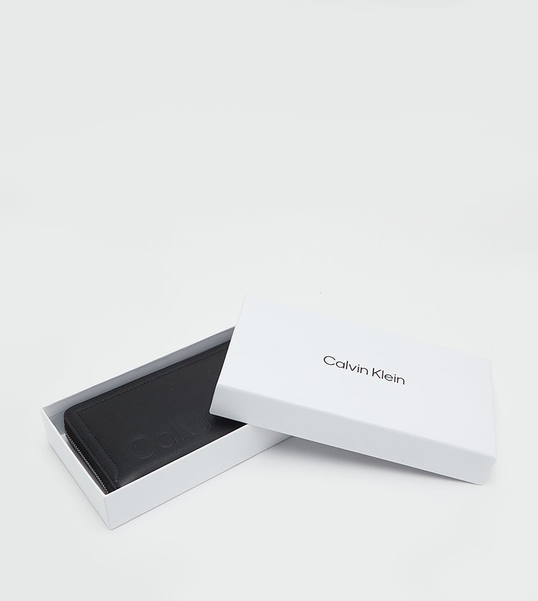 C-A-L-V-I-N K-L-E-I-N WALLET