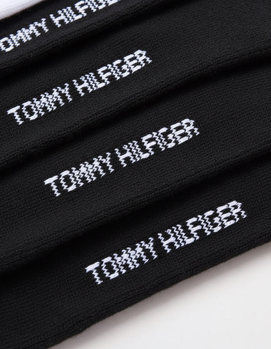 T.o.m.m.y H.i.l.f.i.g.e.r Cotton Cushion Quarter Cut Socks Pack of 3 Black With T.o.m.m.y H.i.l.f.i.g.e.r Lettering