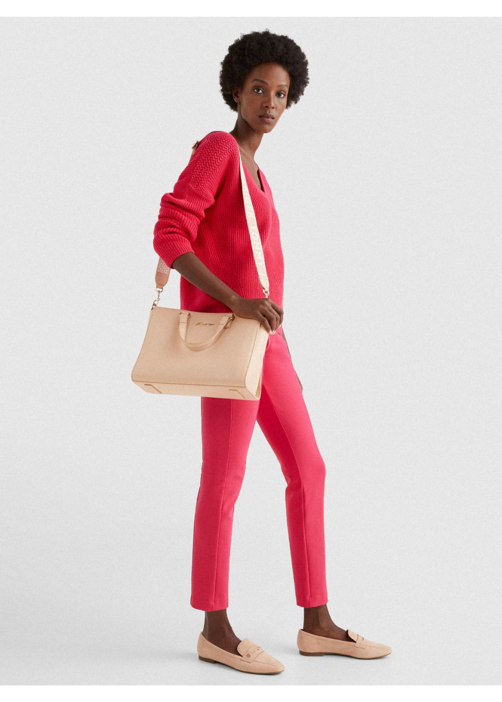 T.O.M.M.Y H.I.L.F.I.G.E.R. Joy Signature Satchel