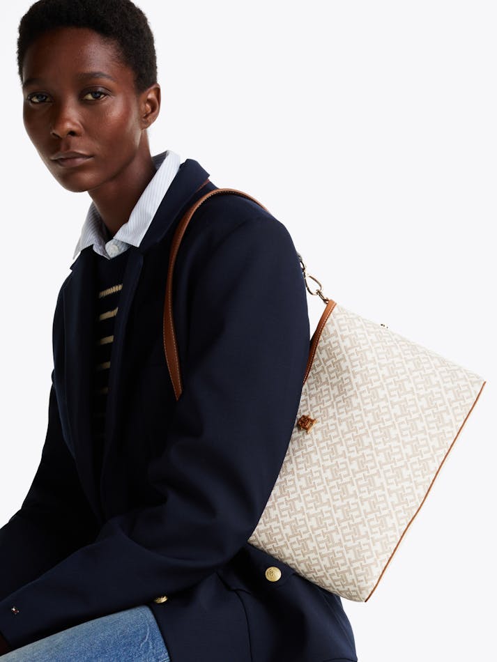 T.o.m.m.y H.i.l.f.i.g.e.r Monoplay Shoulder Bag with Pouch
