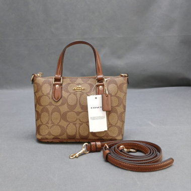 C-O-A-C-H CROSSBODY BAG