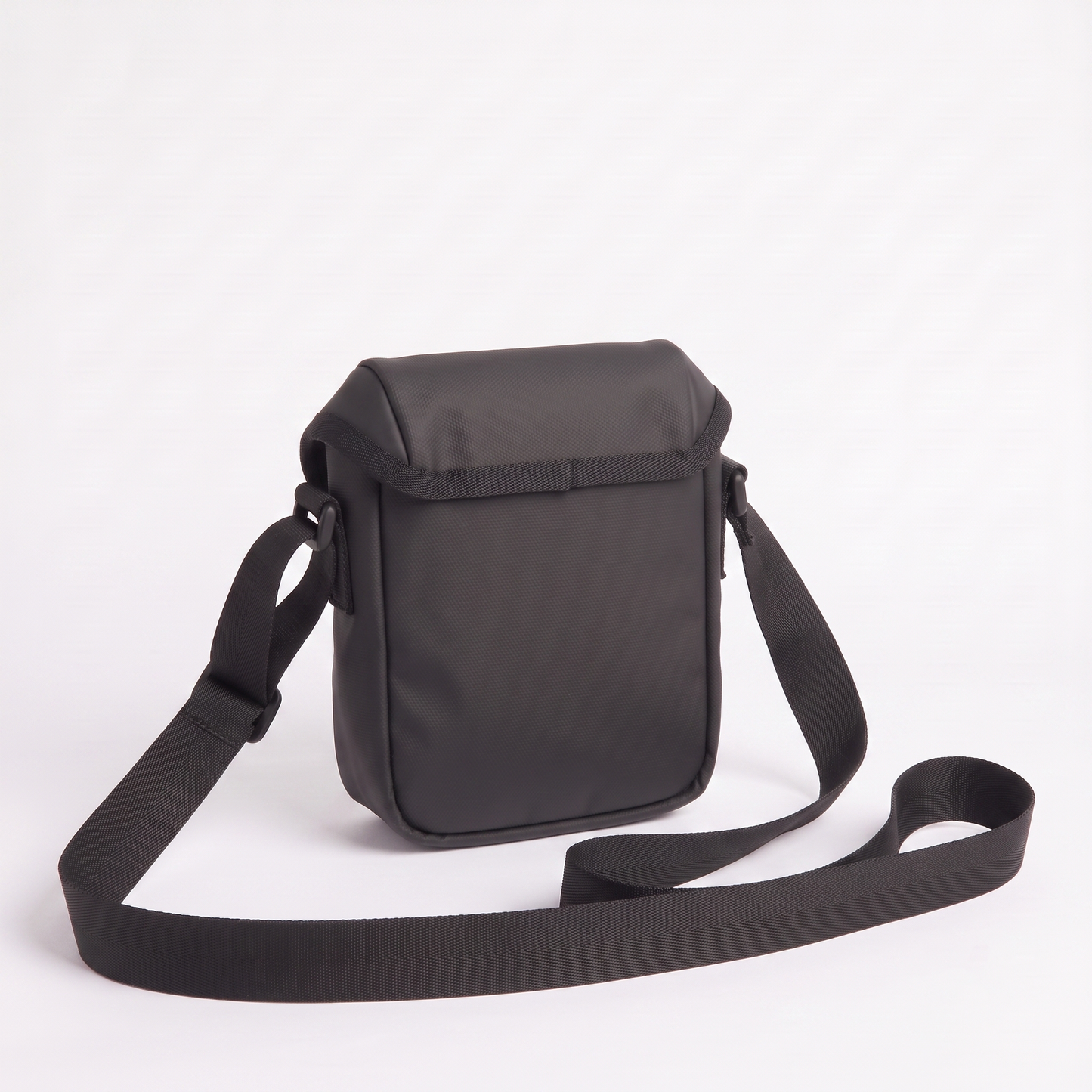 T.O.M-M.Y H.I.L.F-I.G.E.R CROSSBODY BAG BLACK FOR MEN
