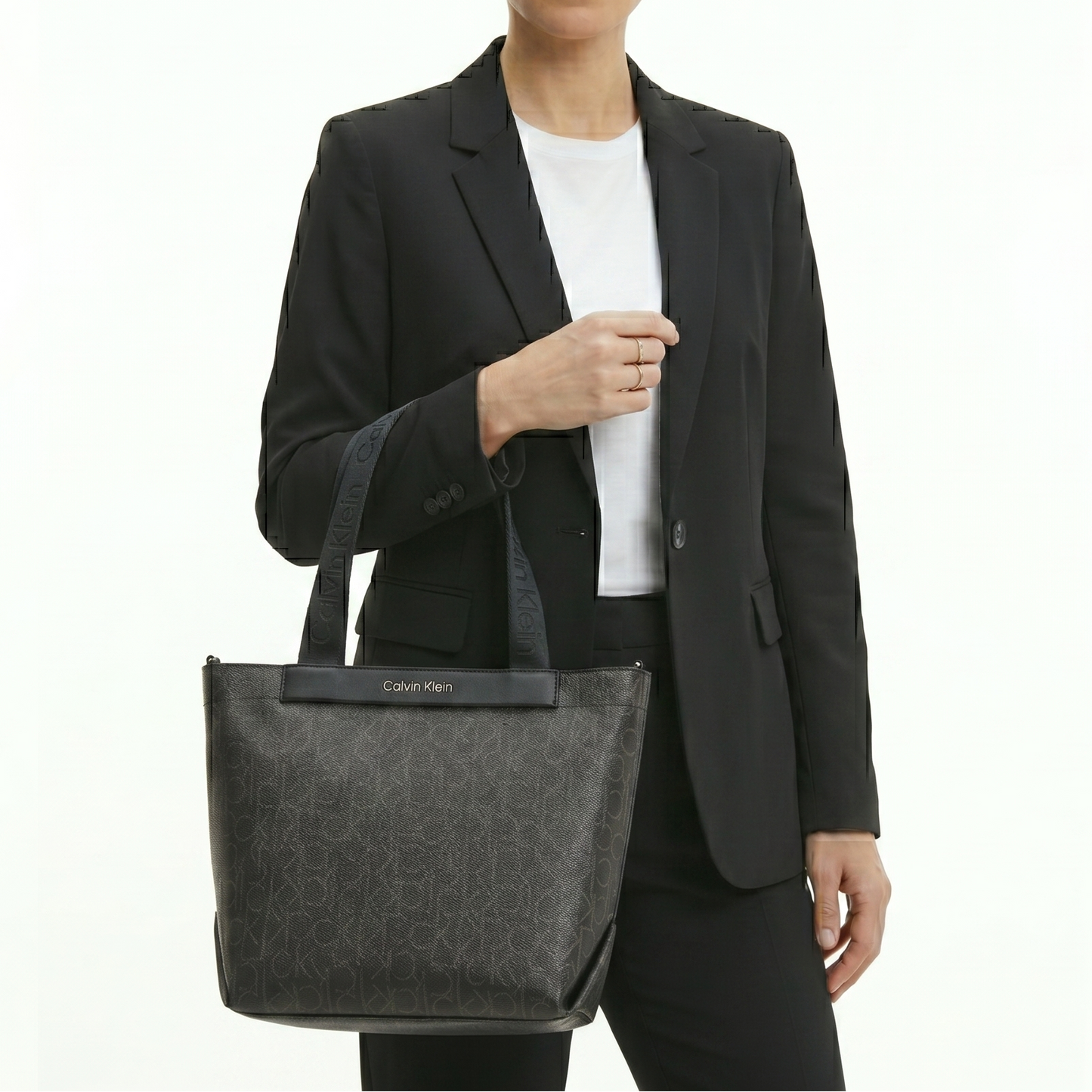 C-A-L-V-I-N K-L-E-I-N SHOULDER BAG BLACK MONOGRAM FOR WOMEN