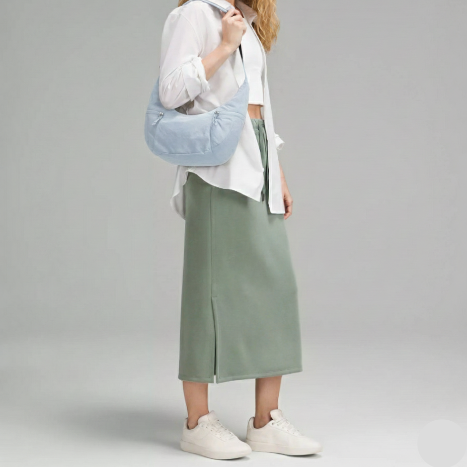 L.U.L.L-L-E.M.O.N SHOULDER BAG