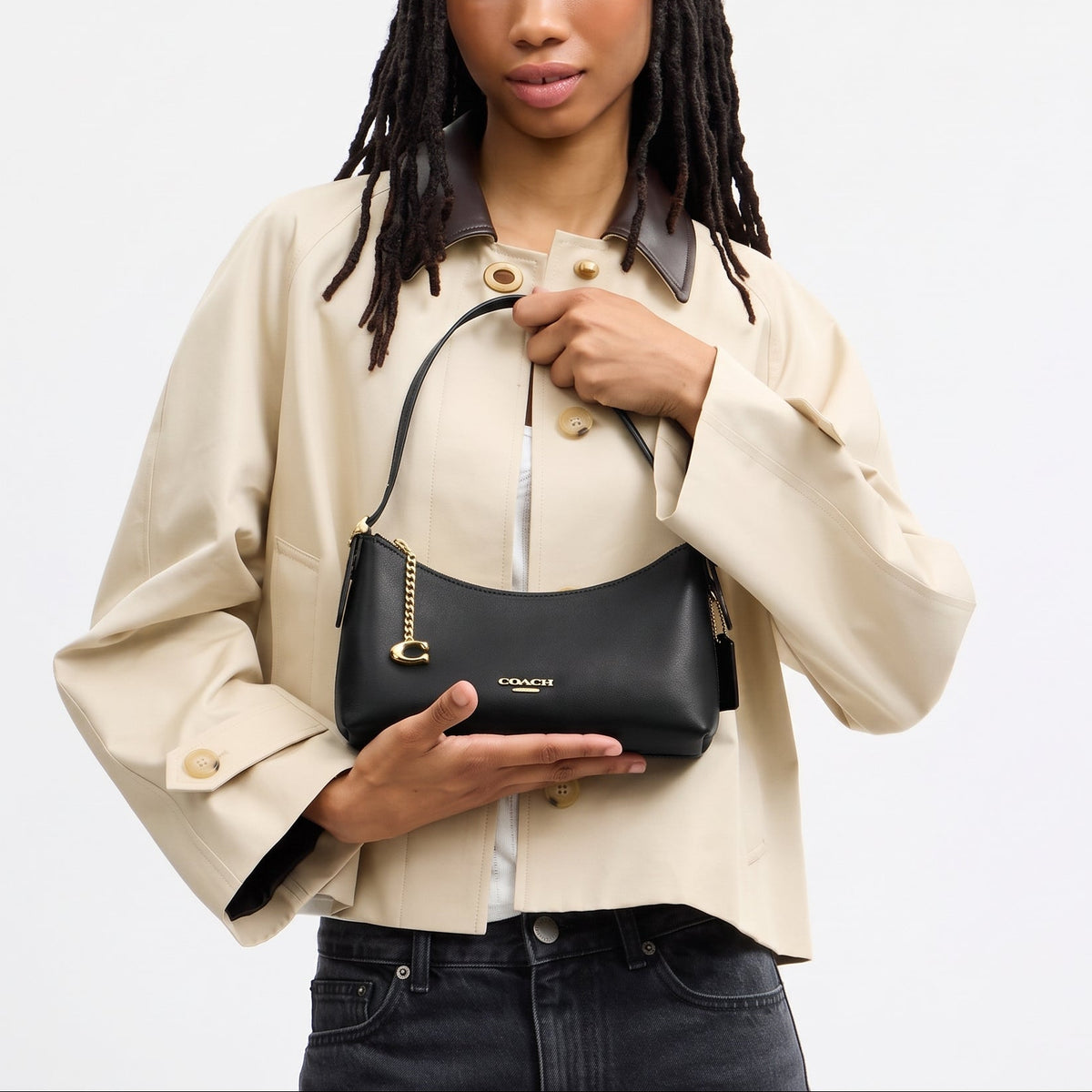 C-O-A-C-H SHOULDER BAG CFO89 BLACK FOR WOMEN