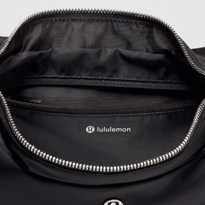 L.U.L.L-L-E.M.O.N SHOULDER BAG BLACK (4L) FOR WOMEN