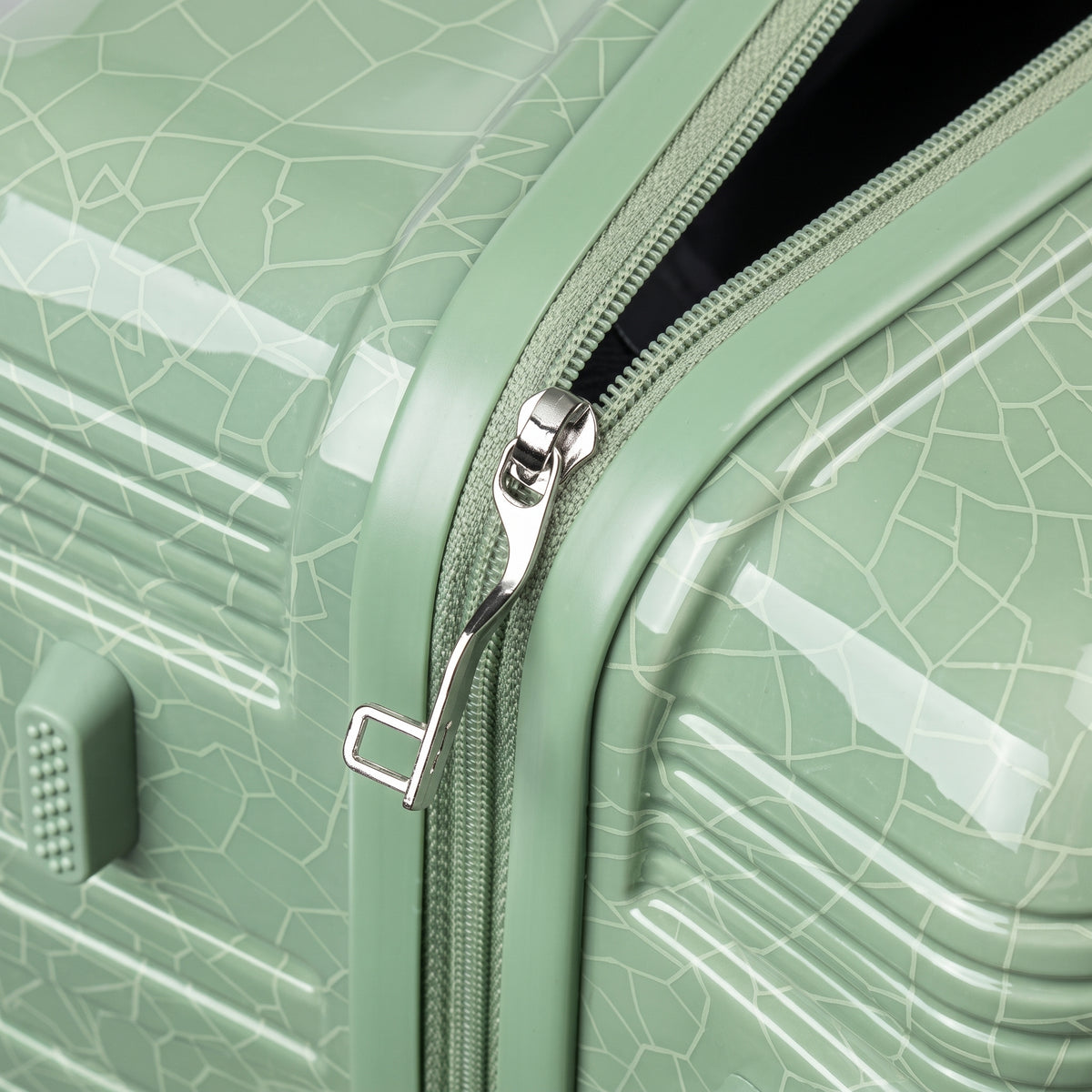 S-E-A C-H-O-I-C-E LUGGAGE BAG GEYAO  GREEN (40L)