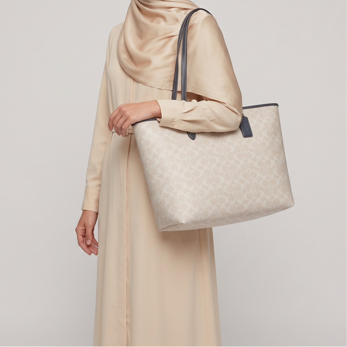 C-O-A-C-H SHOULDER BAG Reversible 91361 WHITE&BLUE FOR WOMEN