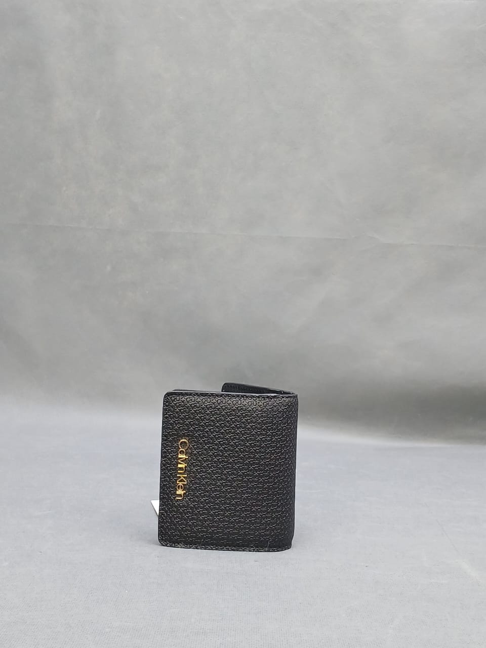 C.a.l.v.i.n K.l.e.i.n BIFOLD WALLET