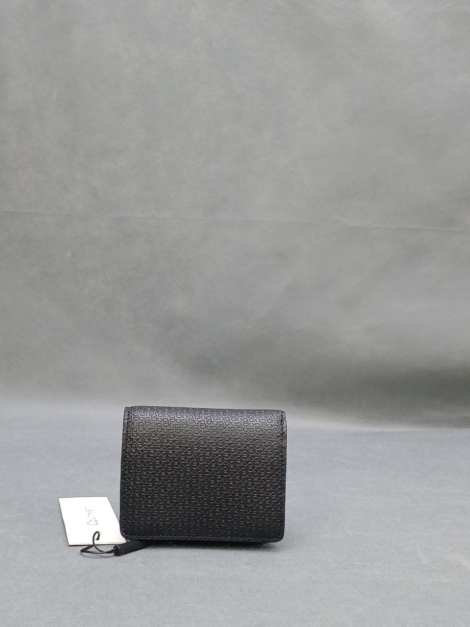 C.a.l.v.i.n K.l.e.i.n BIFOLD WALLET