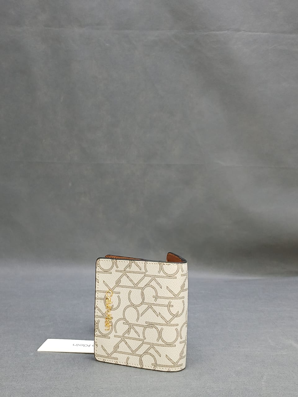 C.a.l.v.i.n K.l.e.i.n BIFOLD WALLET