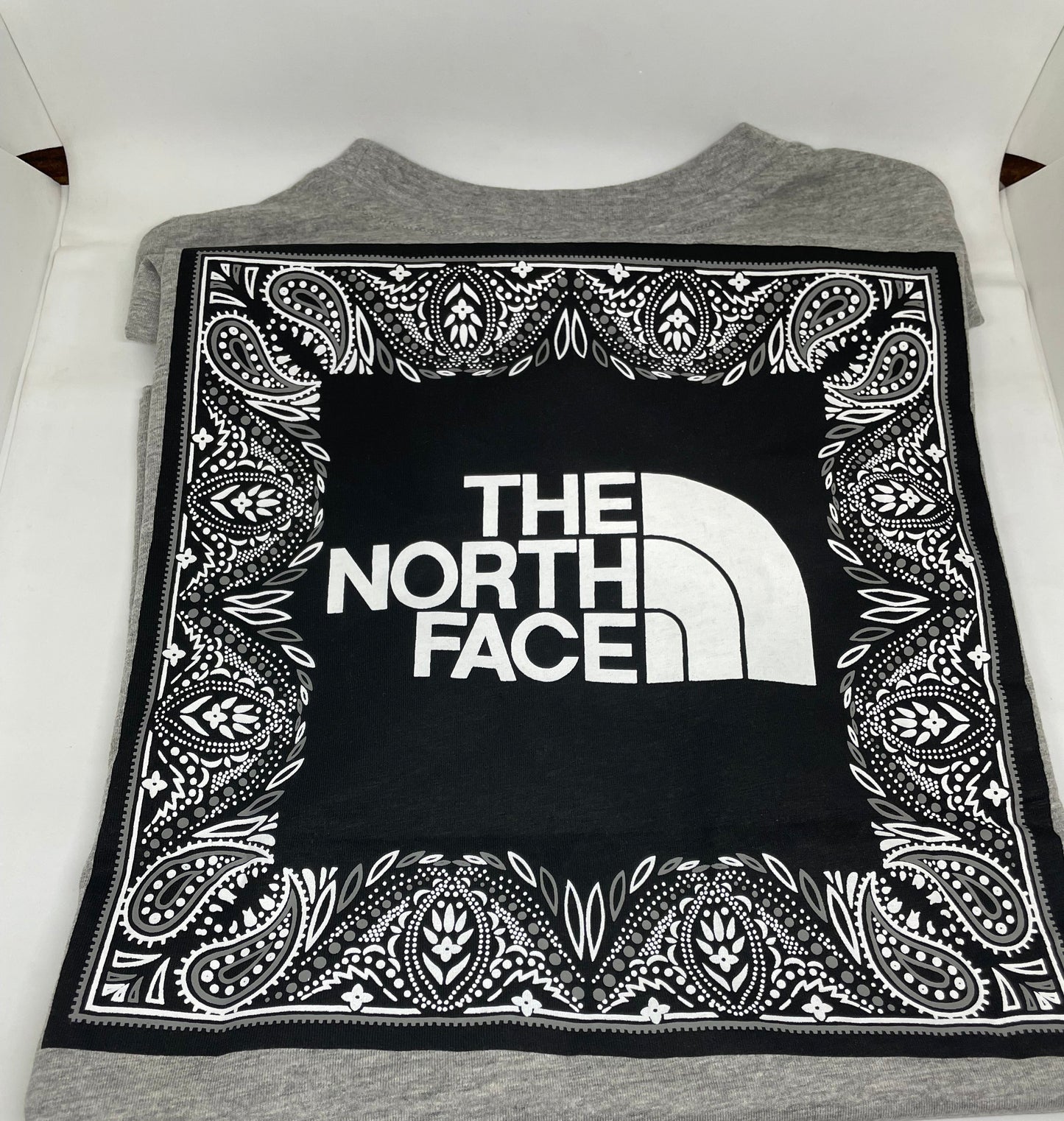 T.h.e. N.o.r.t-h. F.a.c.e. T-shirt Gray