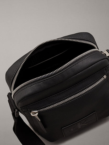 C-A-L-V-I-N K-L-E-I-N CROSSBODY BAG