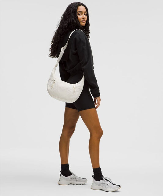L.U.L.L-L-E.M.O.N SHOULDER BAG