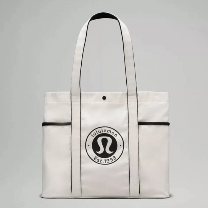 LULLLEMON SHOULDER BAG WHITE&BLACK  in Egypt