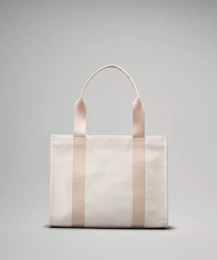 L.u.l.u-l.e.m.o.n Tote Bag