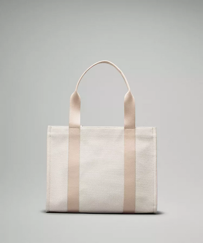 L.u.l.u-l.e.m.o.n Tote Bag