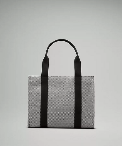 L.u.l.u-l.e.m.o.n Tote Bag