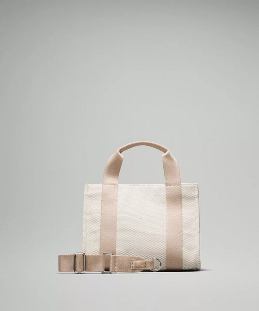 L.u.l.u-l.e.m.o.n Tote Bag
