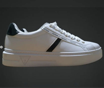 G.U-E.S.S Sneakers