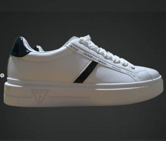 G.U-E.S.S Sneakers