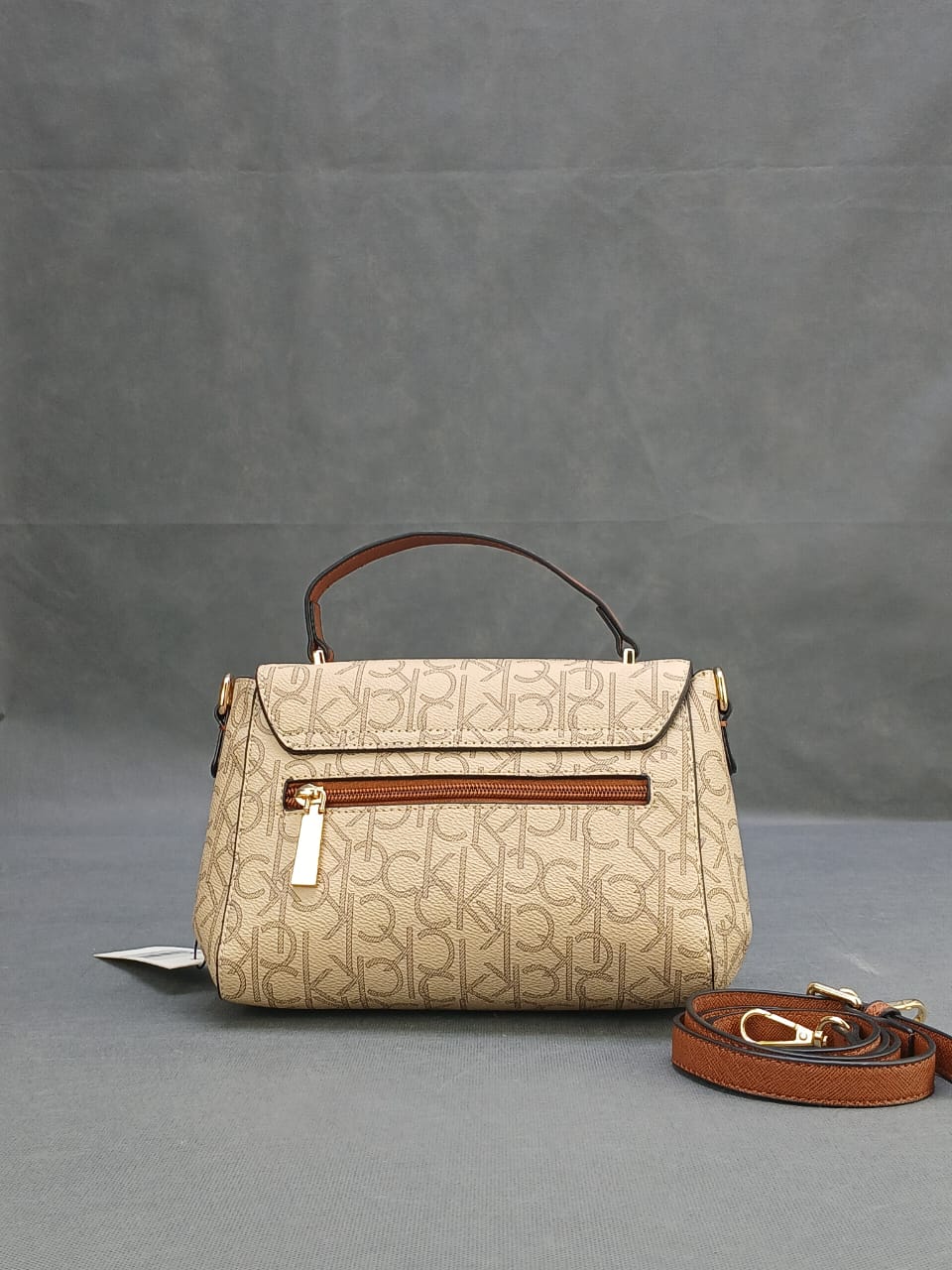 C-A-L-V-I-N K-L-E-I-N CROSSBODY BAG