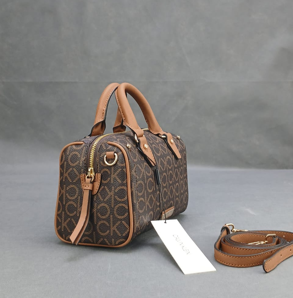C-A-L-V-I-N K-L-E-I-N CROSSBODY BAG