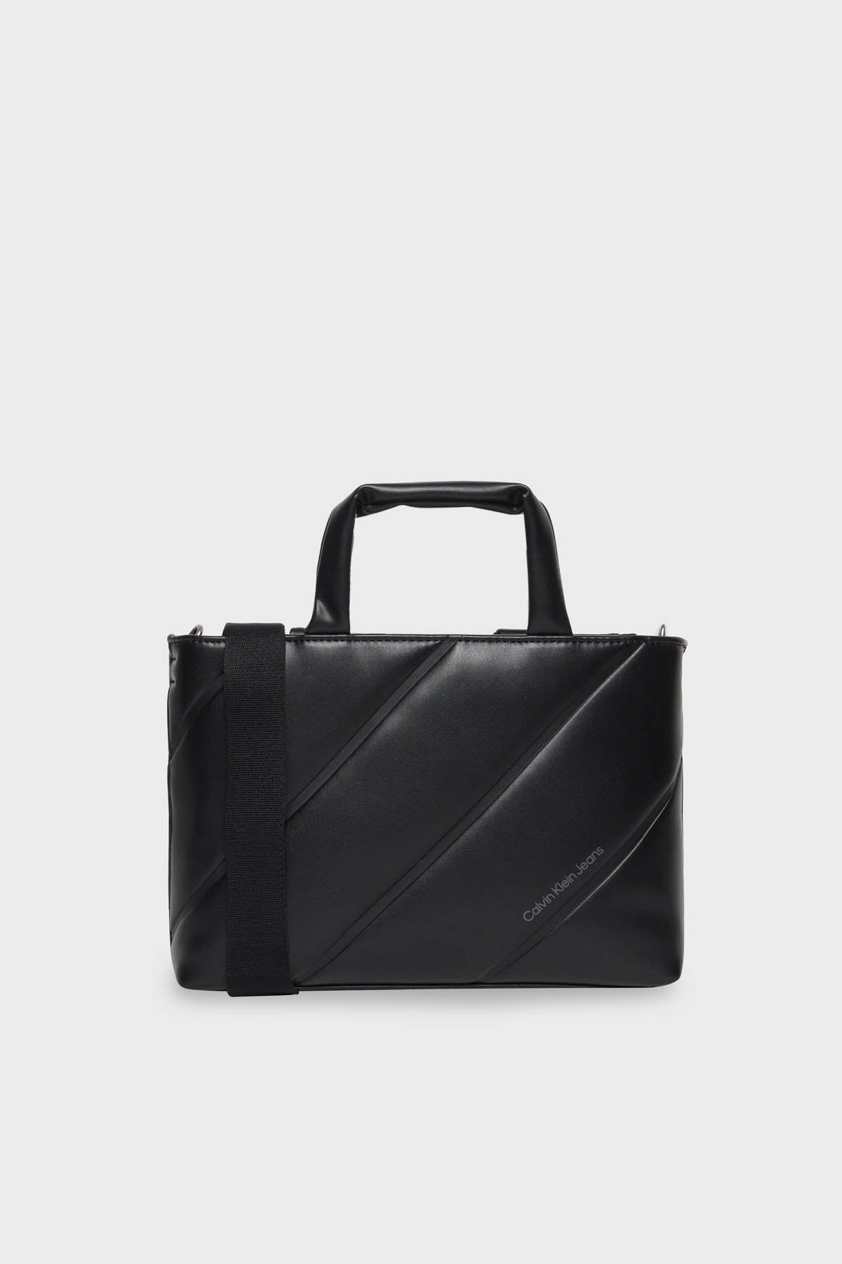 C-A-L-V-I-N K-L-E-I-N CROSSBODY BAG