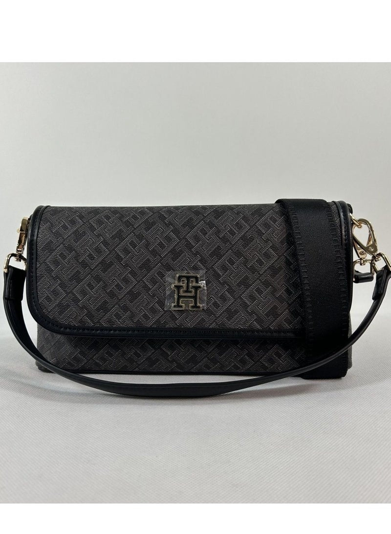 T.o.m.m.y H.i.l.f.i.g.e.r Monoplay Flap Shoulder Bag