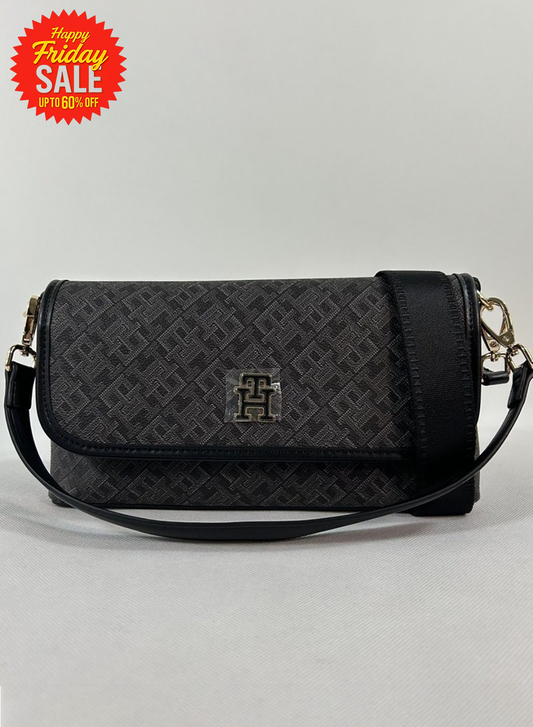 T.o.m.m.y H.i.l.f.i.g.e.r Monoplay Flap Shoulder Bag