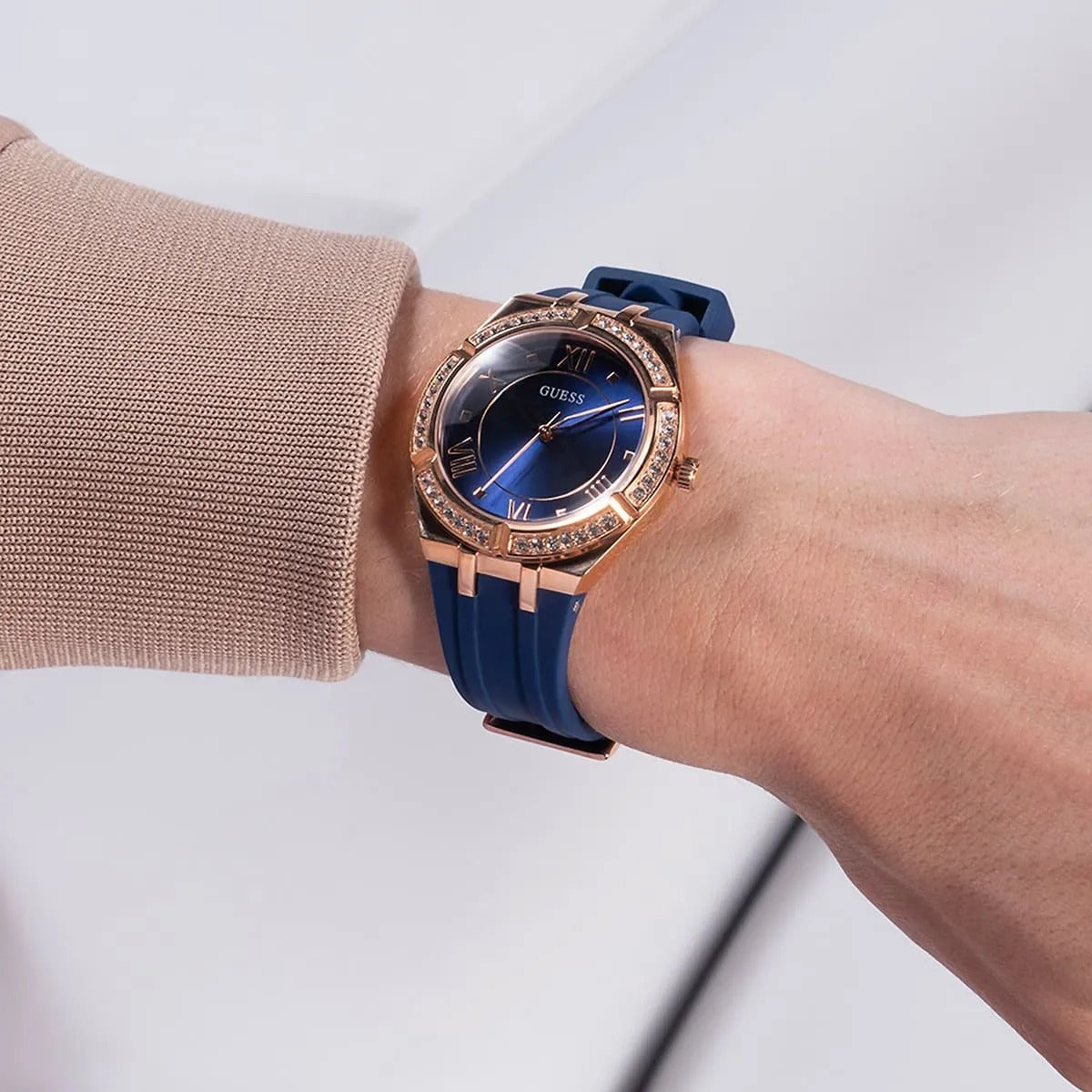 G-U-E-S-S WATCH
