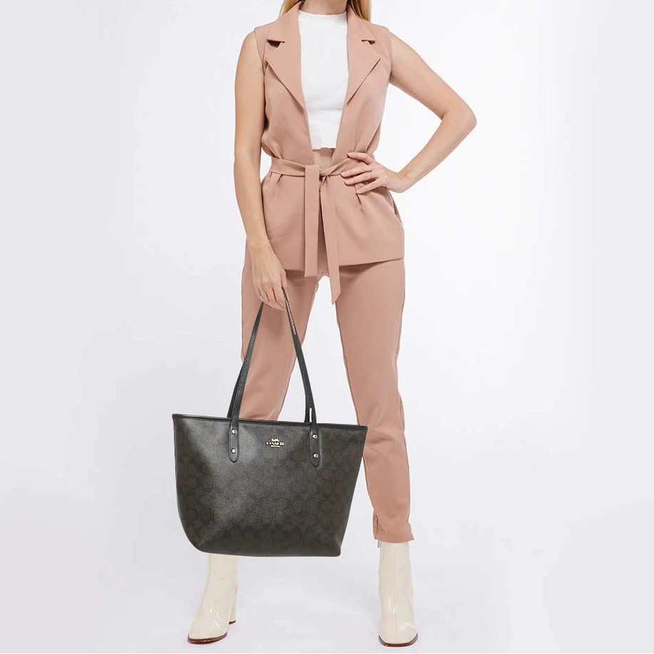 C-O-A-C-H SHOULDER BAG