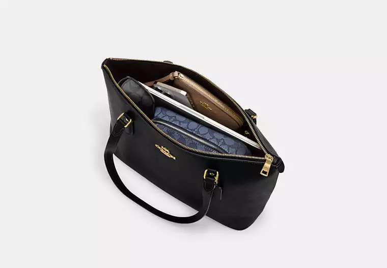 C-O-A-C-H SHOULDER BAG