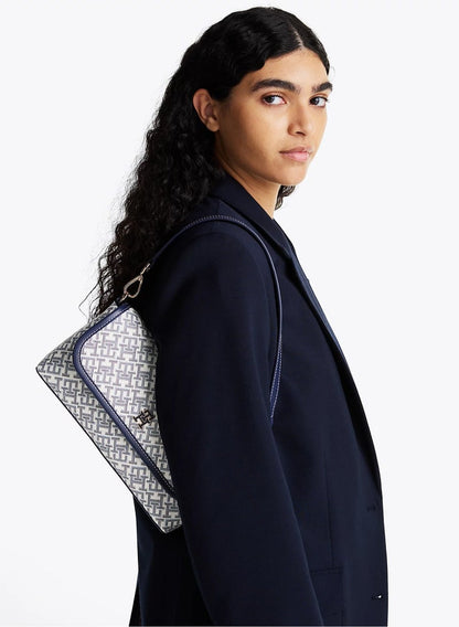 T.o.m.m.y H.i.l.f.i.g.e.r Monoplay Flap Shoulder Bag