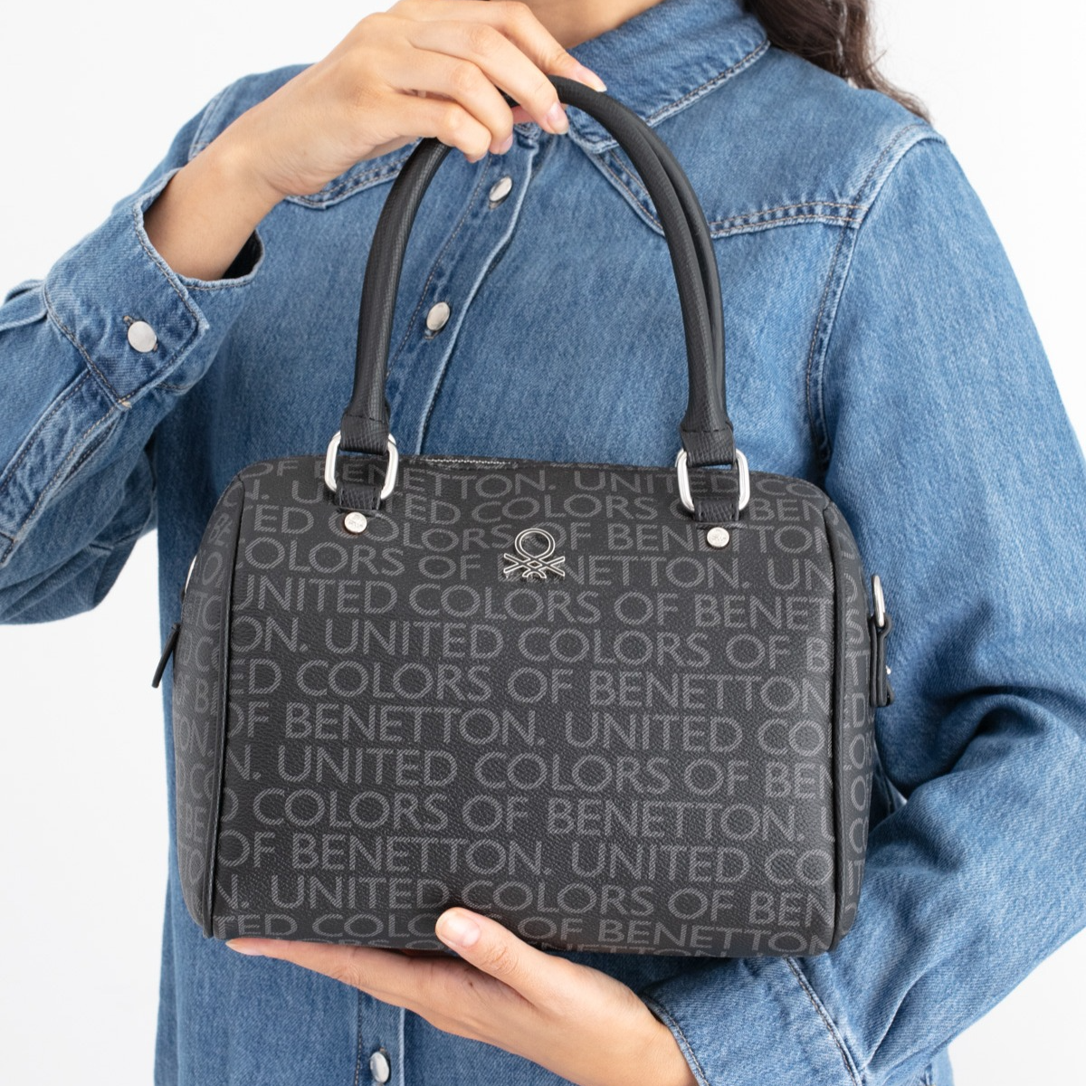 U.n.i.t.e.d C.o.l.o.r.s of B.e.n.e.t.t.o.n CROSSBODY BAG BLACK MONOGRAM FOR WOMEN